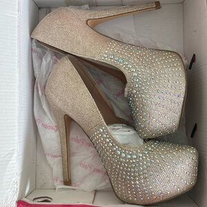 Dream pairs high heels (bling)